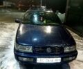 Синий Фольксваген Пассат, объемом двигателя 1.8 л и пробегом 500 тыс. км за 1650 $, фото 1 на Automoto.ua
