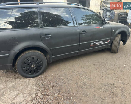 Синий Фольксваген Пассат, объемом двигателя 1.9 л и пробегом 350 тыс. км за 3500 $, фото 8 на Automoto.ua