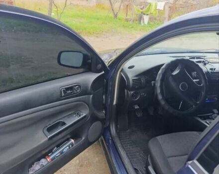 Синій Фольксваген Пассат, об'ємом двигуна 1.6 л та пробігом 260 тис. км за 3700 $, фото 12 на Automoto.ua