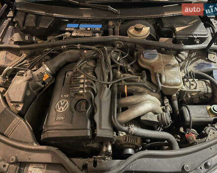 Синий Фольксваген Пассат, объемом двигателя 1.8 л и пробегом 382 тыс. км за 3500 $, фото 14 на Automoto.ua