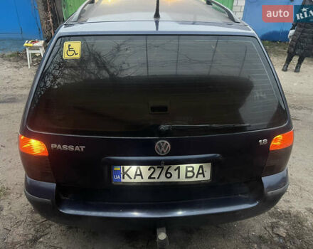 Синий Фольксваген Пассат, объемом двигателя 1.8 л и пробегом 382 тыс. км за 3500 $, фото 2 на Automoto.ua
