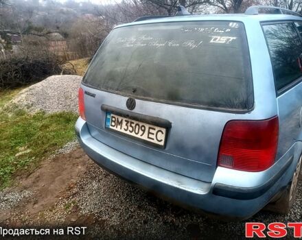 Синий Фольксваген Пассат, объемом двигателя 1.6 л и пробегом 400 тыс. км за 2350 $, фото 8 на Automoto.ua