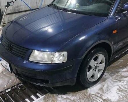 Синий Фольксваген Пассат, объемом двигателя 1.6 л и пробегом 289 тыс. км за 2700 $, фото 7 на Automoto.ua