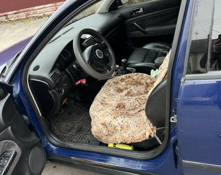 Синий Фольксваген Пассат, объемом двигателя 1.78 л и пробегом 400 тыс. км за 3500 $, фото 4 на Automoto.ua