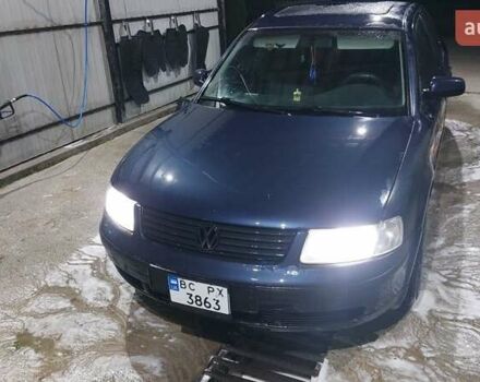 Синий Фольксваген Пассат, объемом двигателя 1.6 л и пробегом 289 тыс. км за 2700 $, фото 9 на Automoto.ua