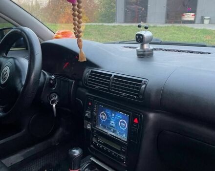 Синій Фольксваген Пассат, об'ємом двигуна 1.8 л та пробігом 240 тис. км за 3100 $, фото 3 на Automoto.ua