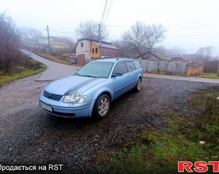 Синий Фольксваген Пассат, объемом двигателя 1.6 л и пробегом 400 тыс. км за 2350 $, фото 6 на Automoto.ua