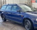 Синий Фольксваген Пассат, объемом двигателя 1.8 л и пробегом 333 тыс. км за 3800 $, фото 1 на Automoto.ua