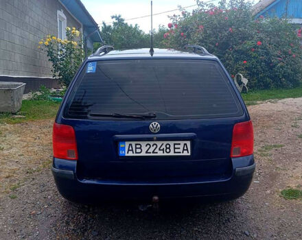 Синий Фольксваген Пассат, объемом двигателя 1.6 л и пробегом 306 тыс. км за 3300 $, фото 2 на Automoto.ua
