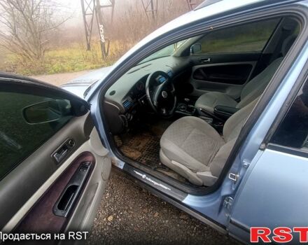 Синий Фольксваген Пассат, объемом двигателя 1.6 л и пробегом 400 тыс. км за 2350 $, фото 4 на Automoto.ua