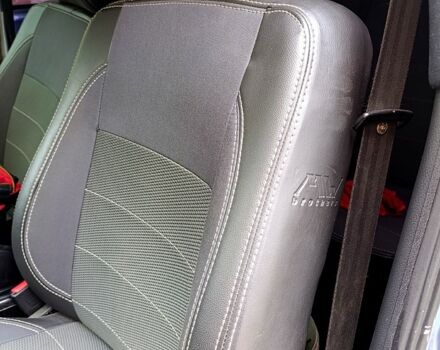 Синий Фольксваген Пассат, объемом двигателя 1.6 л и пробегом 285 тыс. км за 3750 $, фото 9 на Automoto.ua