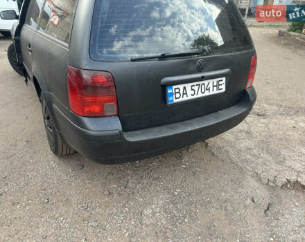 Синий Фольксваген Пассат, объемом двигателя 1.9 л и пробегом 350 тыс. км за 3500 $, фото 7 на Automoto.ua