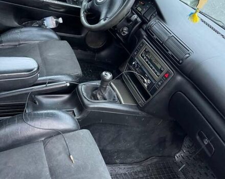 Синий Фольксваген Пассат, объемом двигателя 1.78 л и пробегом 349 тыс. км за 3500 $, фото 3 на Automoto.ua