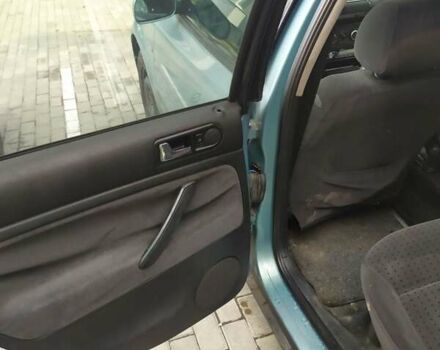 Синий Фольксваген Пассат, объемом двигателя 1.9 л и пробегом 320 тыс. км за 3800 $, фото 13 на Automoto.ua