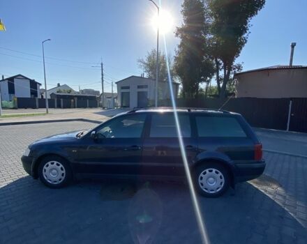 Синий Фольксваген Пассат, объемом двигателя 1.8 л и пробегом 196 тыс. км за 2700 $, фото 4 на Automoto.ua