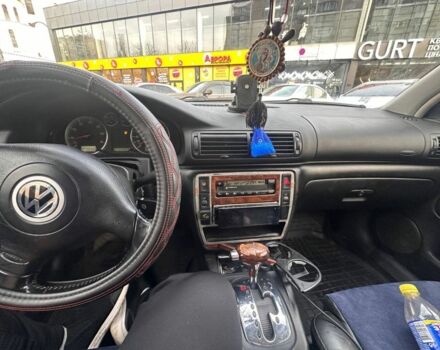 Синий Фольксваген Пассат, объемом двигателя 2.3 л и пробегом 389 тыс. км за 2600 $, фото 1 на Automoto.ua