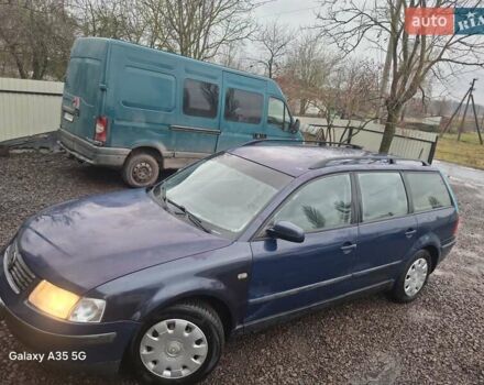 Синий Фольксваген Пассат, объемом двигателя 1.9 л и пробегом 311 тыс. км за 2000 $, фото 2 на Automoto.ua