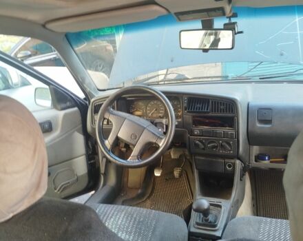 Синий Фольксваген Пассат, объемом двигателя 1.8 л и пробегом 1000 тыс. км за 1500 $, фото 2 на Automoto.ua