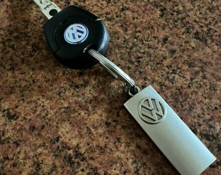 Синий Фольксваген Пассат, объемом двигателя 1.78 л и пробегом 320 тыс. км за 5500 $, фото 18 на Automoto.ua