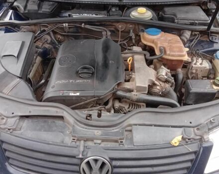 Синий Фольксваген Пассат, объемом двигателя 1.8 л и пробегом 250 тыс. км за 3600 $, фото 4 на Automoto.ua