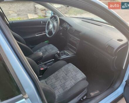 Синий Фольксваген Пассат, объемом двигателя 1.8 л и пробегом 260 тыс. км за 4500 $, фото 15 на Automoto.ua