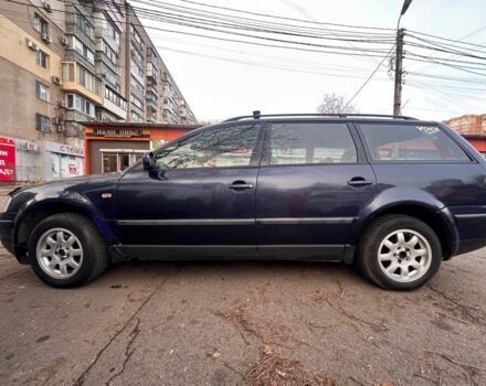 Синий Фольксваген Пассат, объемом двигателя 2.3 л и пробегом 389 тыс. км за 2600 $, фото 4 на Automoto.ua