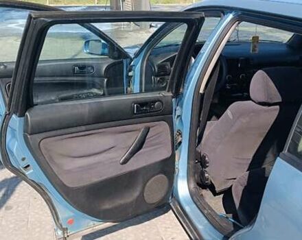 Синий Фольксваген Пассат, объемом двигателя 1.9 л и пробегом 320 тыс. км за 3800 $, фото 4 на Automoto.ua