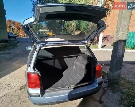 Синий Фольксваген Пассат, объемом двигателя 1.8 л и пробегом 260 тыс. км за 4500 $, фото 7 на Automoto.ua