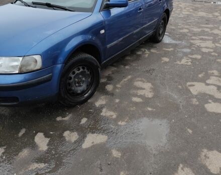 Синий Фольксваген Пассат, объемом двигателя 2 л и пробегом 350 тыс. км за 3042 $, фото 1 на Automoto.ua