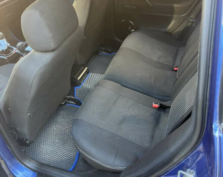 Синий Фольксваген Пассат, объемом двигателя 1.6 л и пробегом 321 тыс. км за 3500 $, фото 6 на Automoto.ua