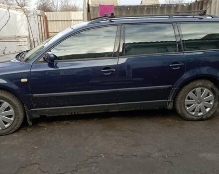 Синий Фольксваген Пассат, объемом двигателя 1.6 л и пробегом 215 тыс. км за 4500 $, фото 3 на Automoto.ua