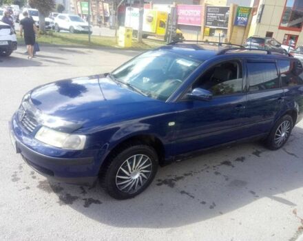 Синий Фольксваген Пассат, объемом двигателя 1.6 л и пробегом 250 тыс. км за 3600 $, фото 2 на Automoto.ua