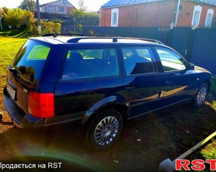 Синий Фольксваген Пассат, объемом двигателя 1.9 л и пробегом 385 тыс. км за 5000 $, фото 5 на Automoto.ua