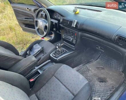 Синий Фольксваген Пассат, объемом двигателя 1.9 л и пробегом 456 тыс. км за 2700 $, фото 12 на Automoto.ua