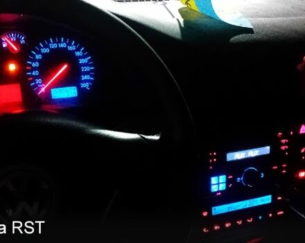 Синий Фольксваген Пассат, объемом двигателя 1.8 л и пробегом 590 тыс. км за 3550 $, фото 8 на Automoto.ua