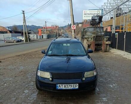 Синий Фольксваген Пассат, объемом двигателя 2.32 л и пробегом 360 тыс. км за 2800 $, фото 3 на Automoto.ua