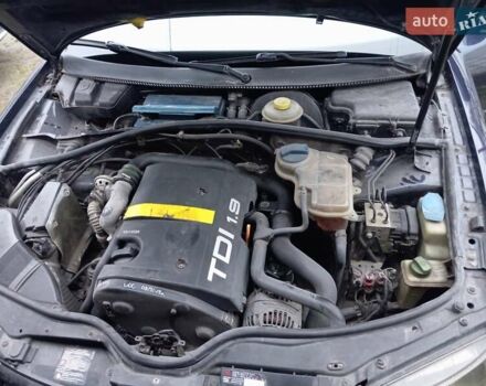 Синий Фольксваген Пассат, объемом двигателя 1.9 л и пробегом 382 тыс. км за 3400 $, фото 8 на Automoto.ua