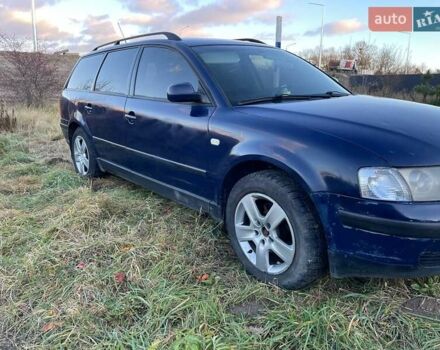 Синий Фольксваген Пассат, объемом двигателя 1.9 л и пробегом 456 тыс. км за 2700 $, фото 4 на Automoto.ua