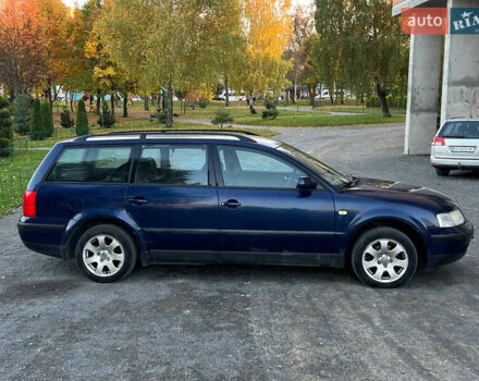 Синий Фольксваген Пассат, объемом двигателя 1.6 л и пробегом 277 тыс. км за 2999 $, фото 14 на Automoto.ua