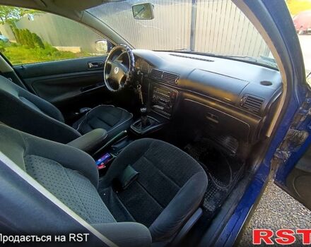 Синій Фольксваген Пассат, об'ємом двигуна 1.9 л та пробігом 333 тис. км за 3000 $, фото 4 на Automoto.ua