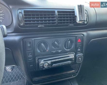 Синий Фольксваген Пассат, объемом двигателя 1.9 л и пробегом 456 тыс. км за 2700 $, фото 13 на Automoto.ua