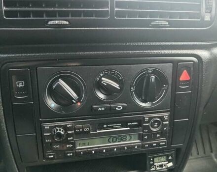 Синий Фольксваген Пассат, объемом двигателя 1.6 л и пробегом 302 тыс. км за 3500 $, фото 5 на Automoto.ua