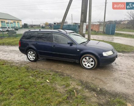 Синий Фольксваген Пассат, объемом двигателя 1.9 л и пробегом 373 тыс. км за 4200 $, фото 1 на Automoto.ua