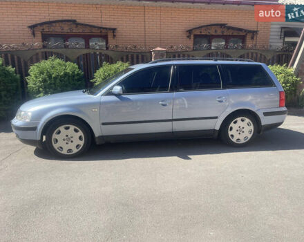 Синий Фольксваген Пассат, объемом двигателя 1.78 л и пробегом 350 тыс. км за 3800 $, фото 1 на Automoto.ua