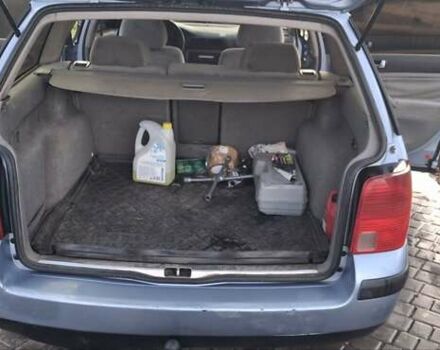 Синій Фольксваген Пассат, об'ємом двигуна 1.9 л та пробігом 437 тис. км за 3000 $, фото 9 на Automoto.ua