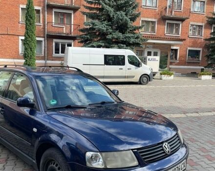 Синий Фольксваген Пассат, объемом двигателя 1.6 л и пробегом 295 тыс. км за 1550 $, фото 2 на Automoto.ua