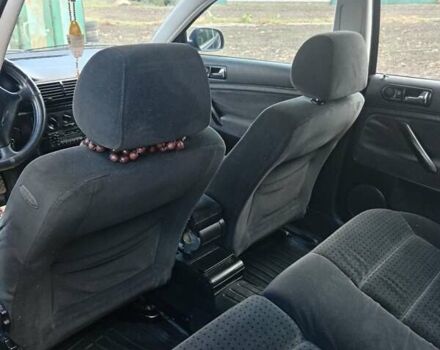 Синий Фольксваген Пассат, объемом двигателя 1.6 л и пробегом 302 тыс. км за 3500 $, фото 2 на Automoto.ua