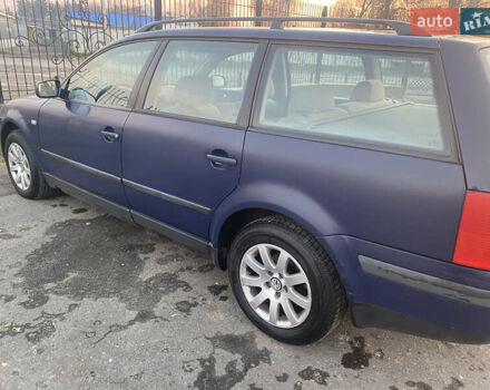 Синий Фольксваген Пассат, объемом двигателя 1.9 л и пробегом 440 тыс. км за 4500 $, фото 5 на Automoto.ua