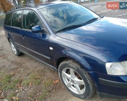 Синий Фольксваген Пассат, объемом двигателя 1.6 л и пробегом 302 тыс. км за 3500 $, фото 6 на Automoto.ua