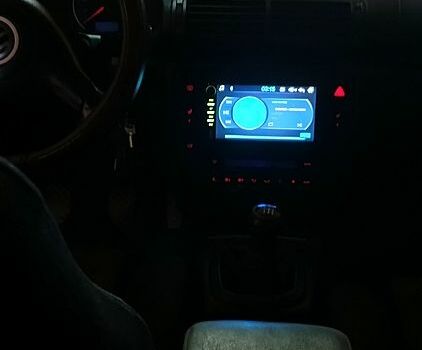 Синий Фольксваген Пассат, объемом двигателя 1.9 л и пробегом 323 тыс. км за 4300 $, фото 5 на Automoto.ua